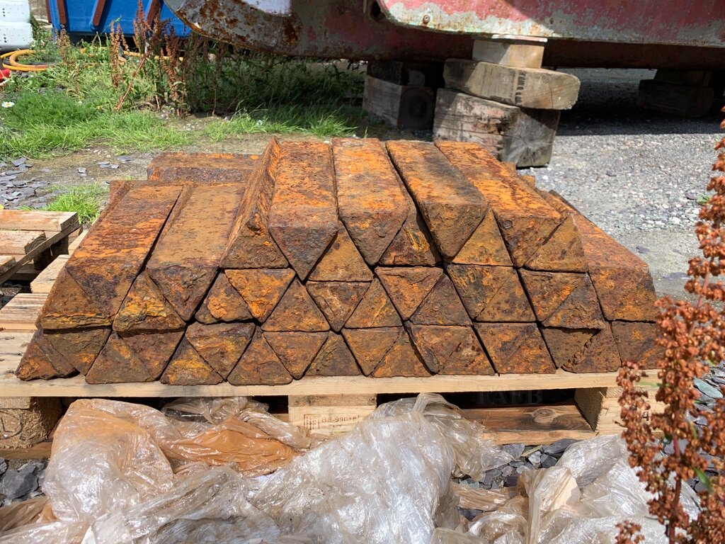 1 ton pig iron ballast, Conwy Advert 119321